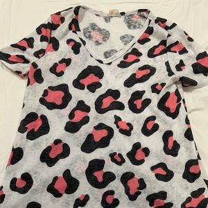 Bibi boutique white pink and black leopard tshirt